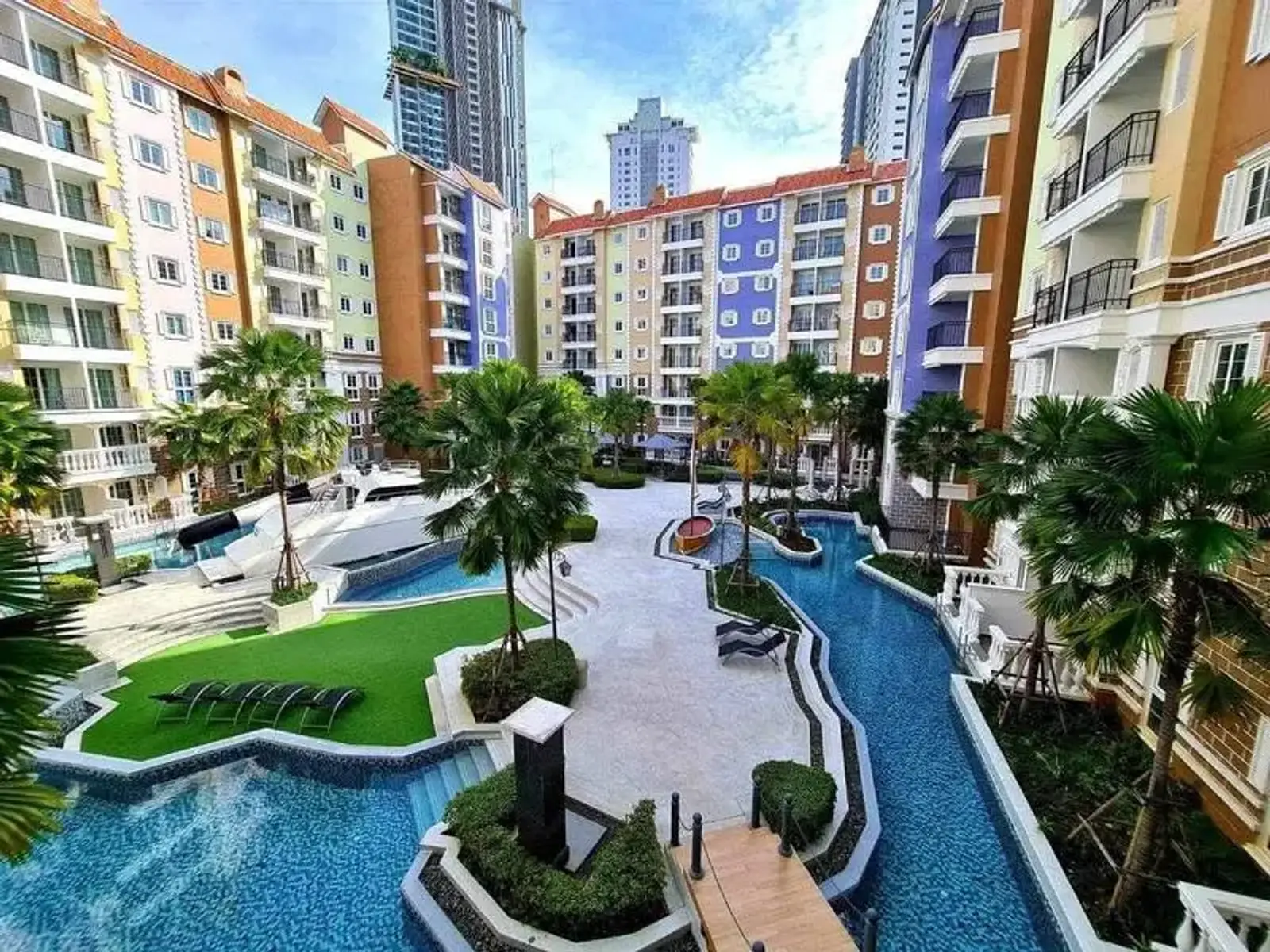 Condo plage à pied à vendre — Na Jomtien Beach, Pattaya