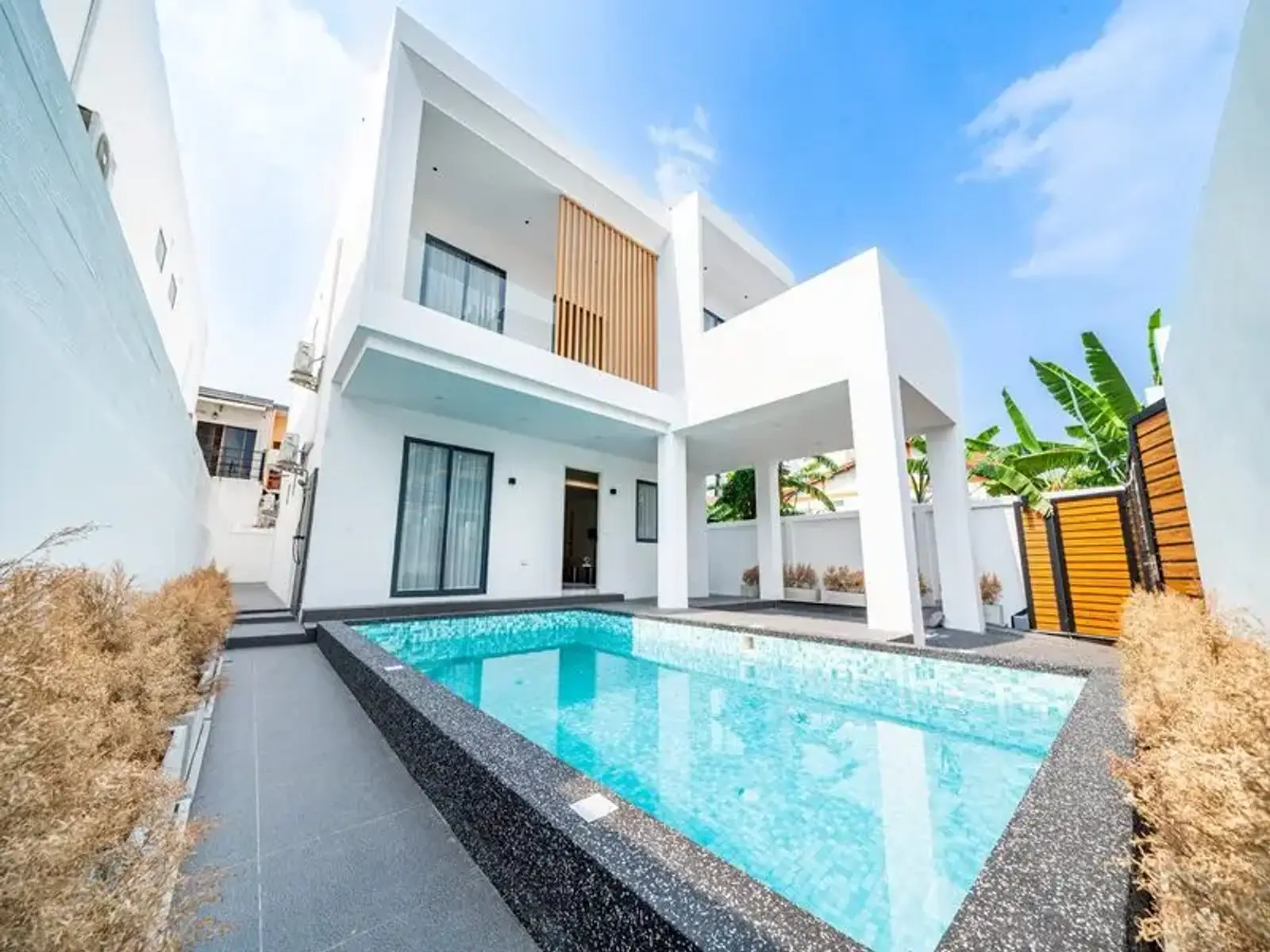 พูลวิลล่า 6 ห้องนอน — South Pattaya, Pattaya