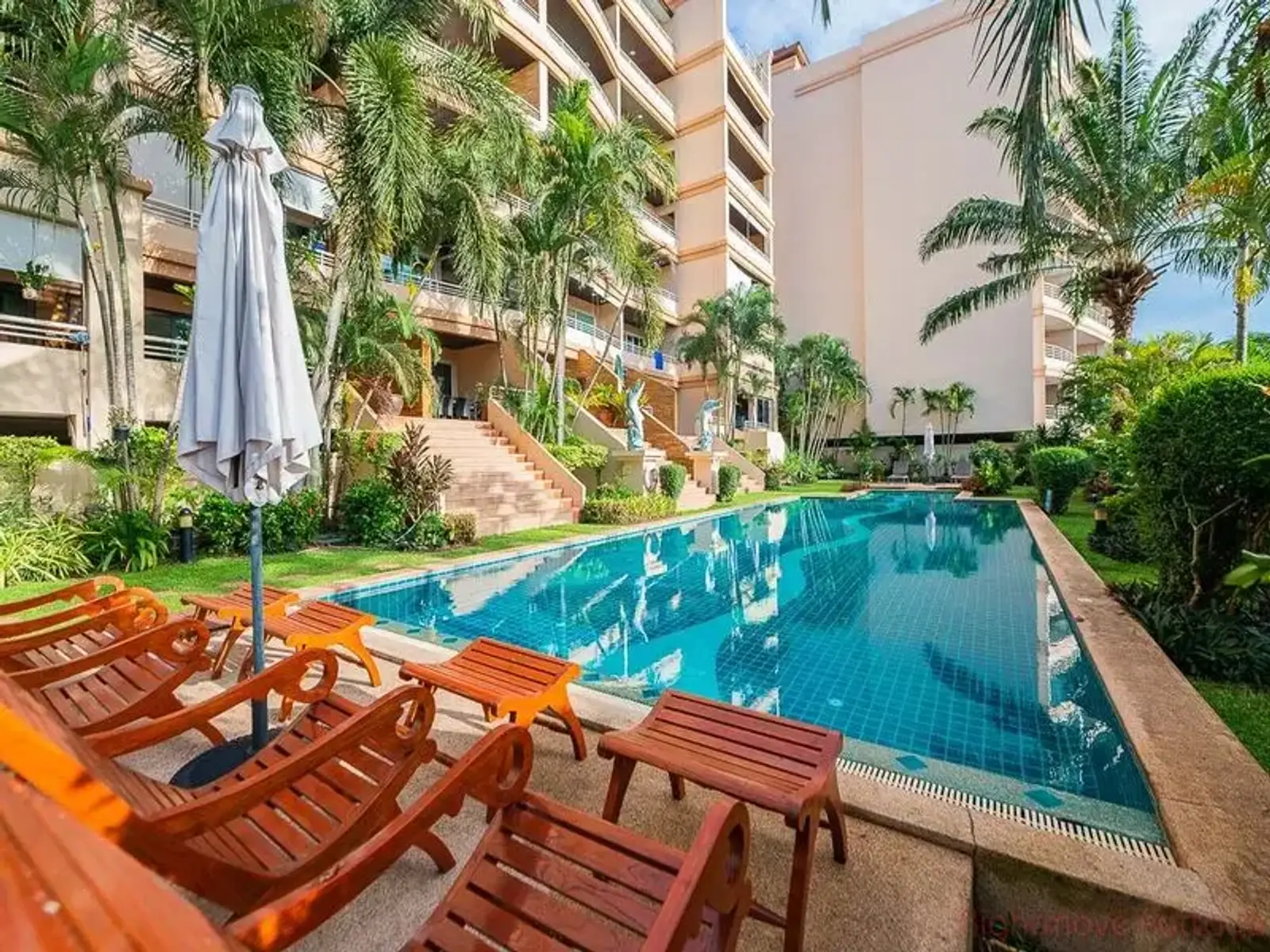 Condo for Sale at Executive Residence 3
