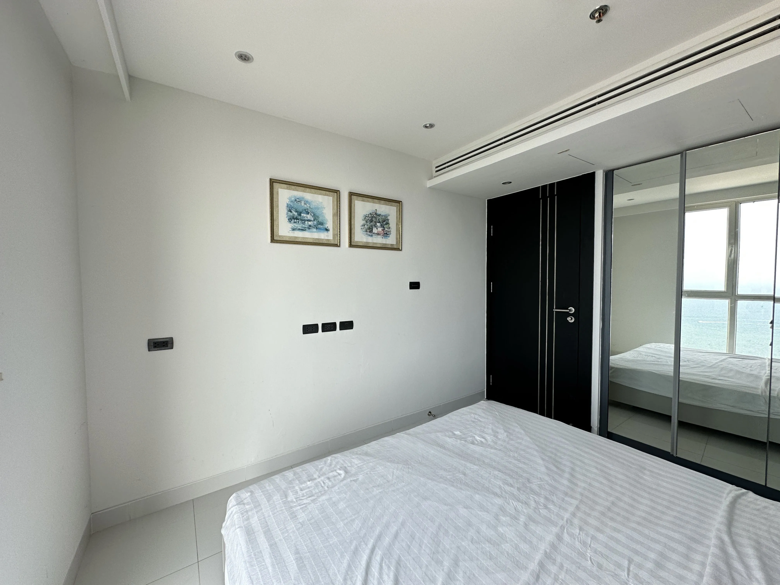 A_Louer_Condo_Pattaya_295d55d6e3dea39d0c298763b984fa75_11