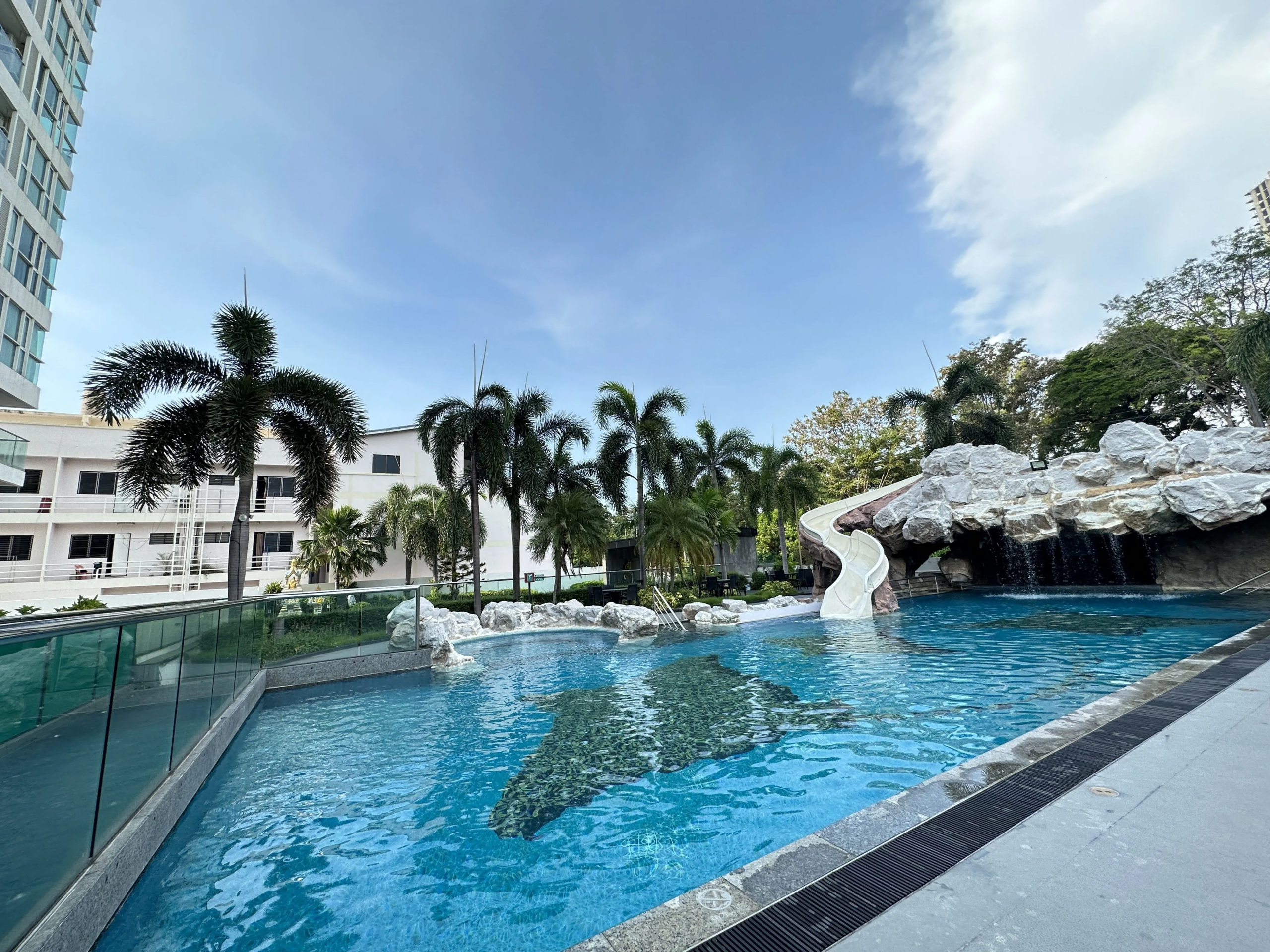 A_Louer_Condo_Pattaya_295d55d6e3dea39d0c298763b984fa75_17