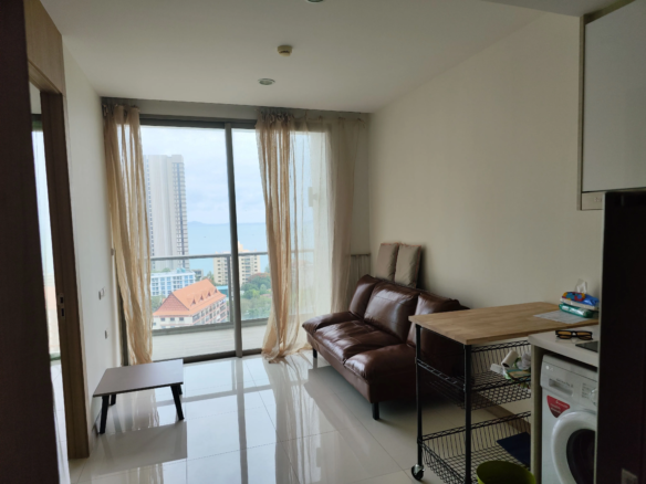  A Louer Condo Na Kluea