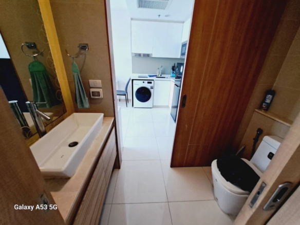  A Louer Condo Na Kluea
