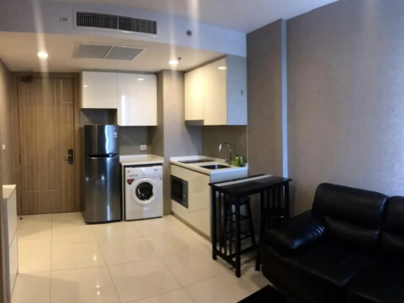  A Louer Condo Na Kluea