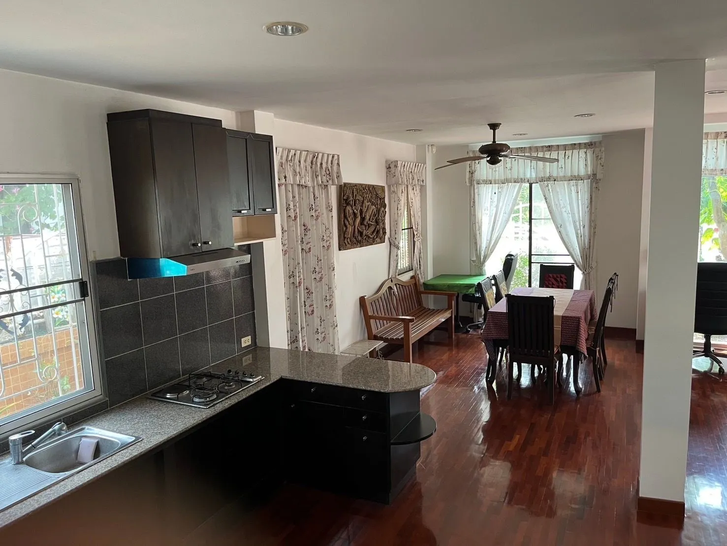 A_Louer_Townhouse_Pattaya_25e4b98e1374ed7fd2a90c9eec07a89a_4