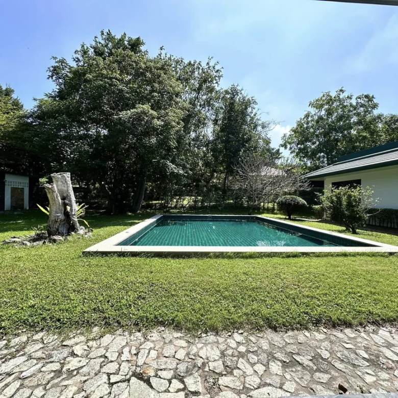 Grande Maison à Vendre à Bangsaray - Pattaya