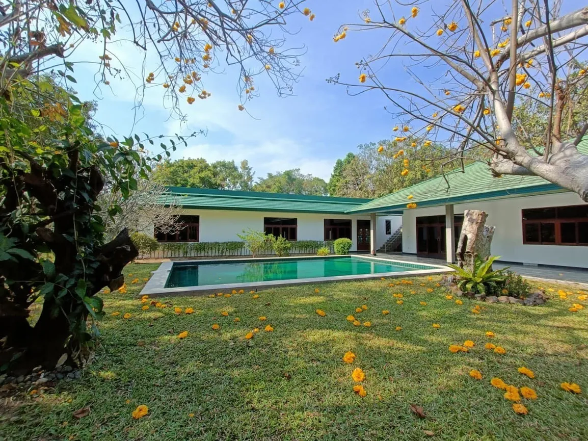 Grande Maison à Vendre à Bangsaray - Pattaya
